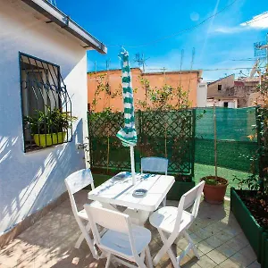 https://terrazza-del-santo-terrace-in-the-heart-of-naples.hotels-amalfi.com