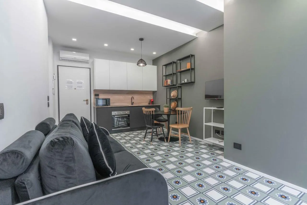 Apartment Au8 -Corso Buenos Aires-Loreto- Terrace - Luxury Puzzle Milan Italy